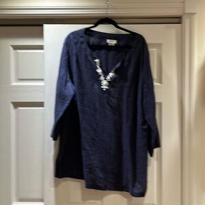 100 percent Linen tunic with white beaded V- neck.  Size 3X.